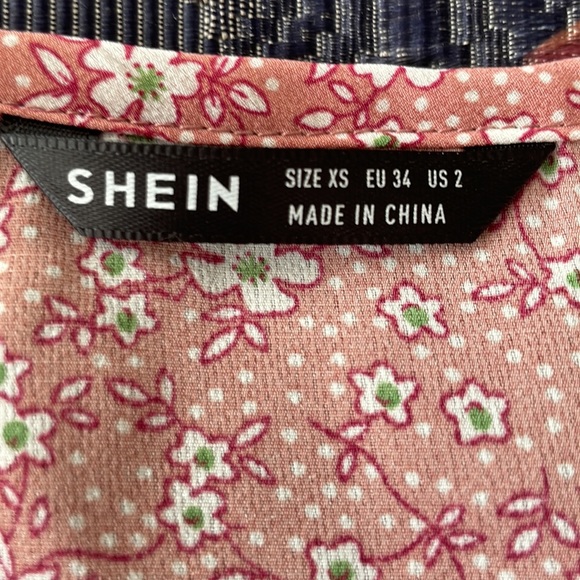 SHEIN Floral Top - Picture 3 of 5